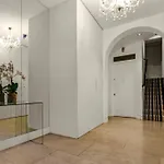 Warwick House Apartment